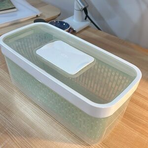OXO Good Grips GreenSaver Produce Keeper - Large,White (5QT)